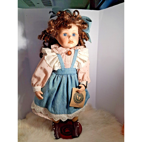 1985 A Boots Tyner Design Boyds Bears Laura First Day Of School 16ins Tall. - Picture 2 of 9